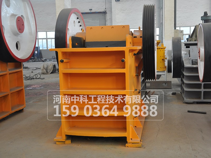顎式破碎機(jī)心軸、偏心軸、軸瓦磨損到什么程度更換？