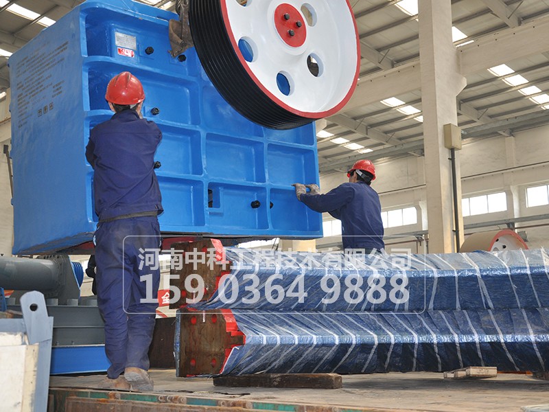 顎式破碎機(jī)的表示及大型、中型、小型定義